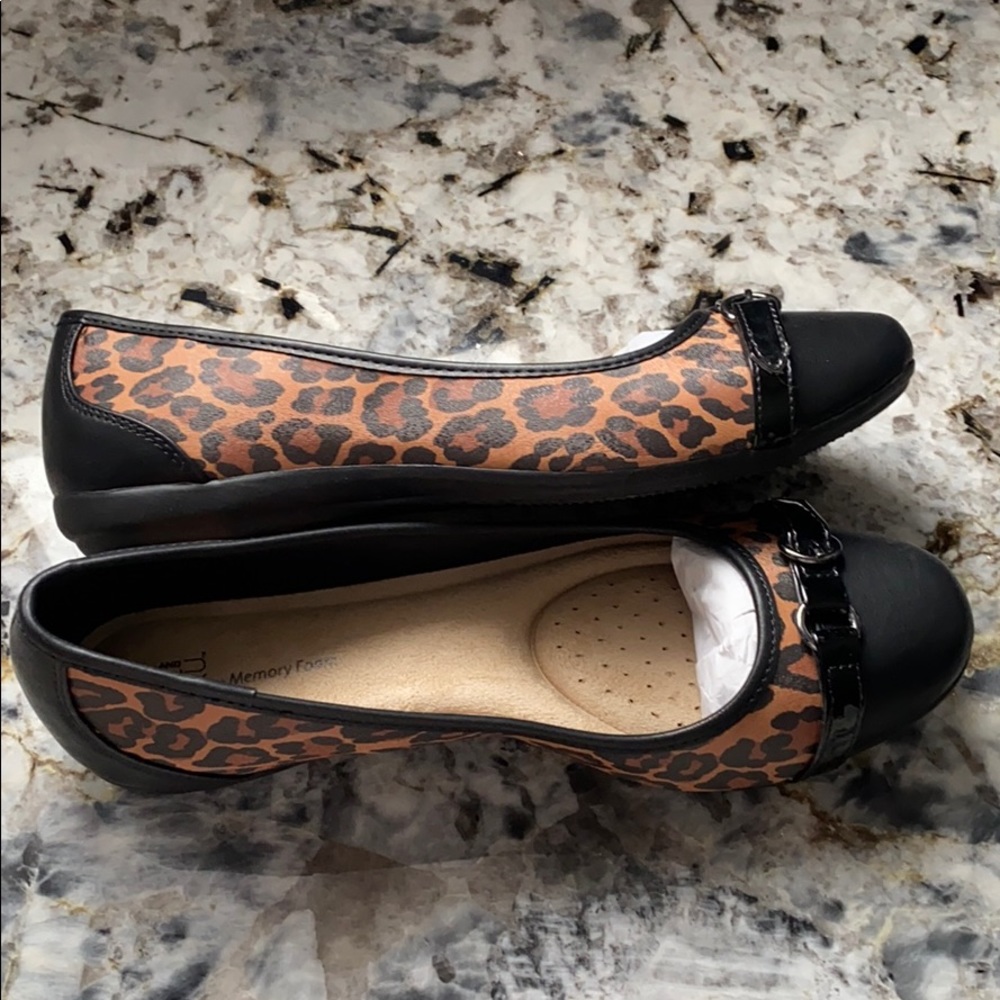 🆕Shoes - Picture 4 of 5